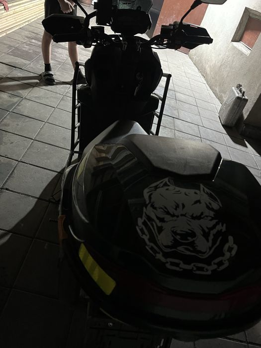 Скутер Танк 150 кубов