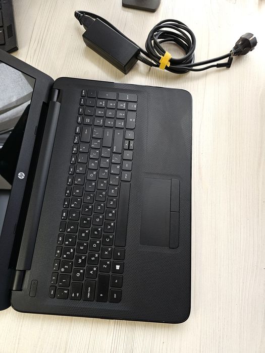 HP ноутбук для работы Intel® Core™ 15