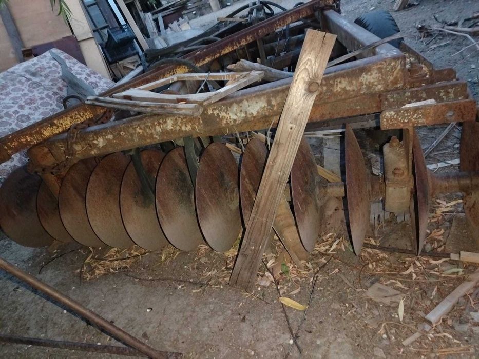 Vând plug și disc