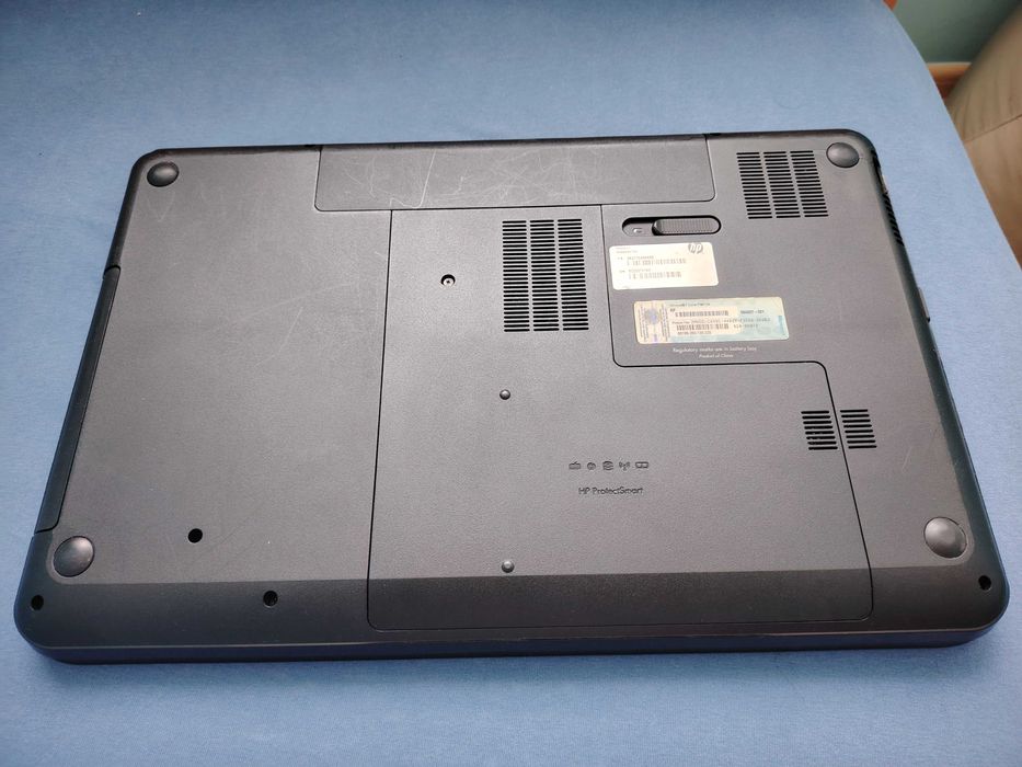 17.3" Лаптоп HP Pavilion G7