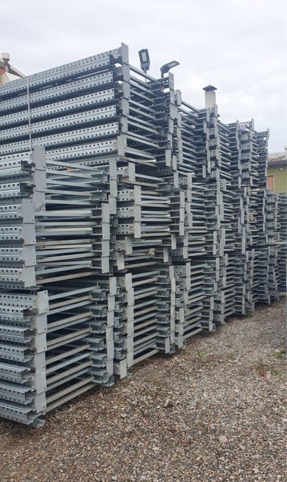 Rafturi metalice profesionale