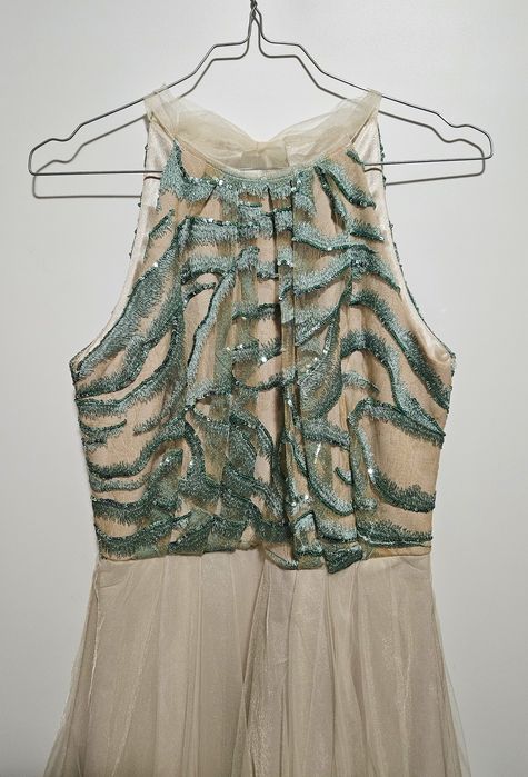 Рокля LUCY, размер М, нова, къса, бежова, тюл