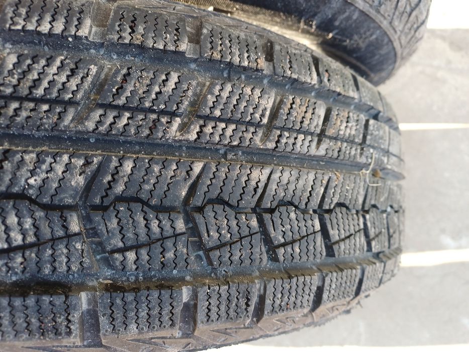 Продам зимние  резину