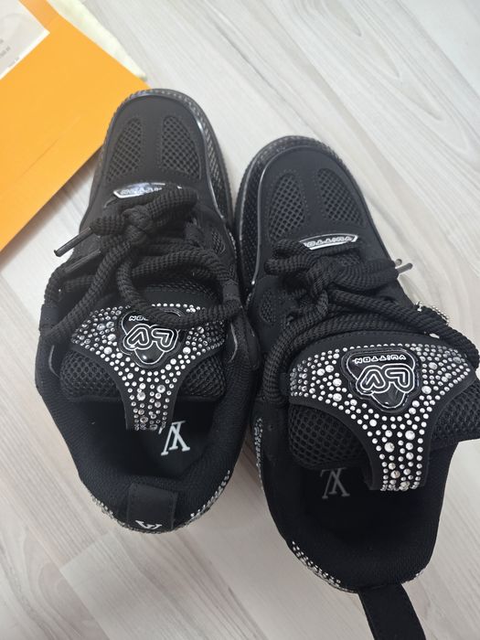 louis vuitton lv skate black crystal