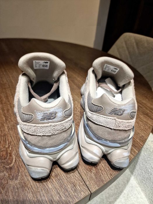 Adidasi new balance 9060 gri