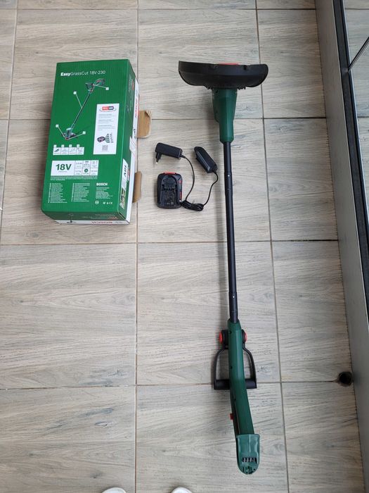 Trimmer Motocoasa gazon Bosch EasyGrassCut 18-230, acumulator 18V 2Ah,