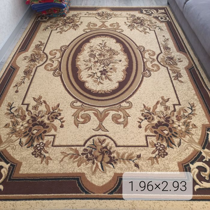 Продам ковры в хорошем состоянии