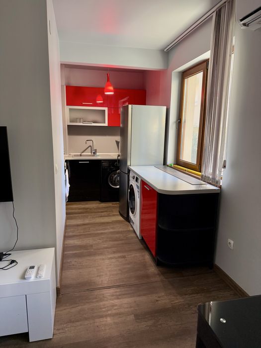 Дава се под наем Тристаен апартамент в Варна, Бриз - 50 кв.м за 637.5 € - Снимка #1