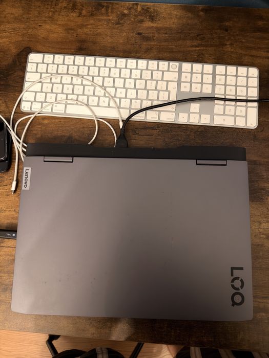 LOQ Lenovo 15IRH8 - laptop gaming, RTX 4050, I7 13th gen