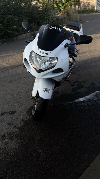 Suzuki GSX-R600 K1
