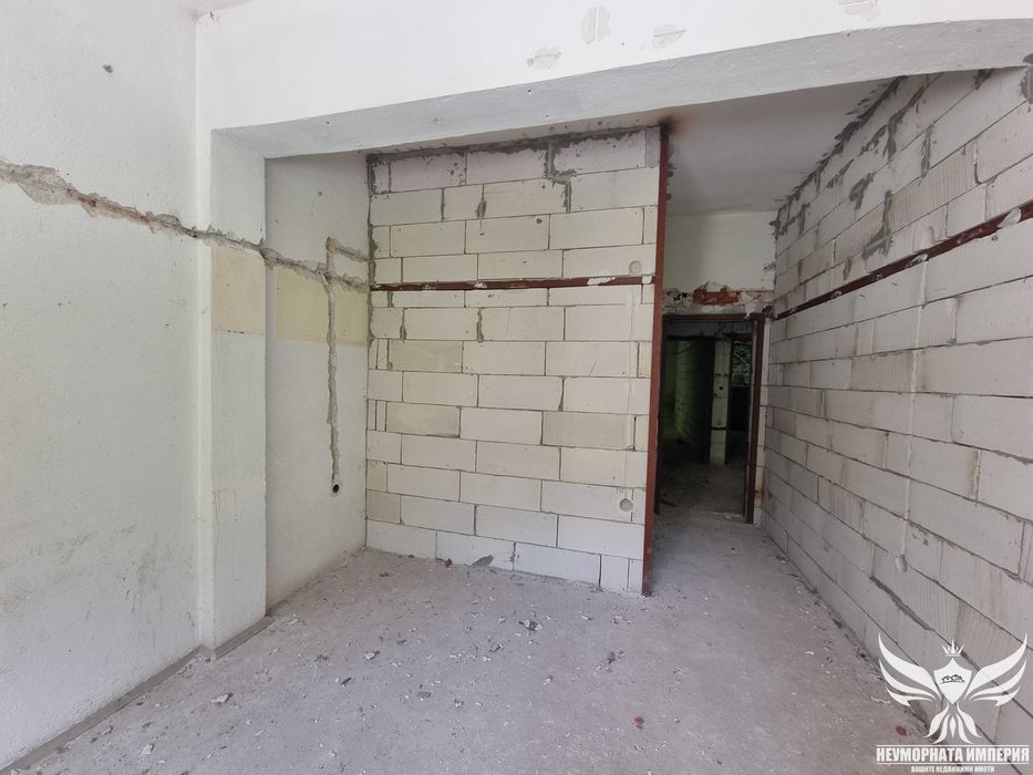 Продавам триетажен пансион/хотел с 2200РЗП в гр. Лъки,обл.Пловдив