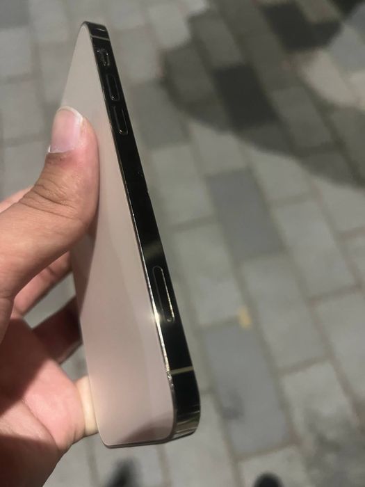 Iphone 12 pro gold