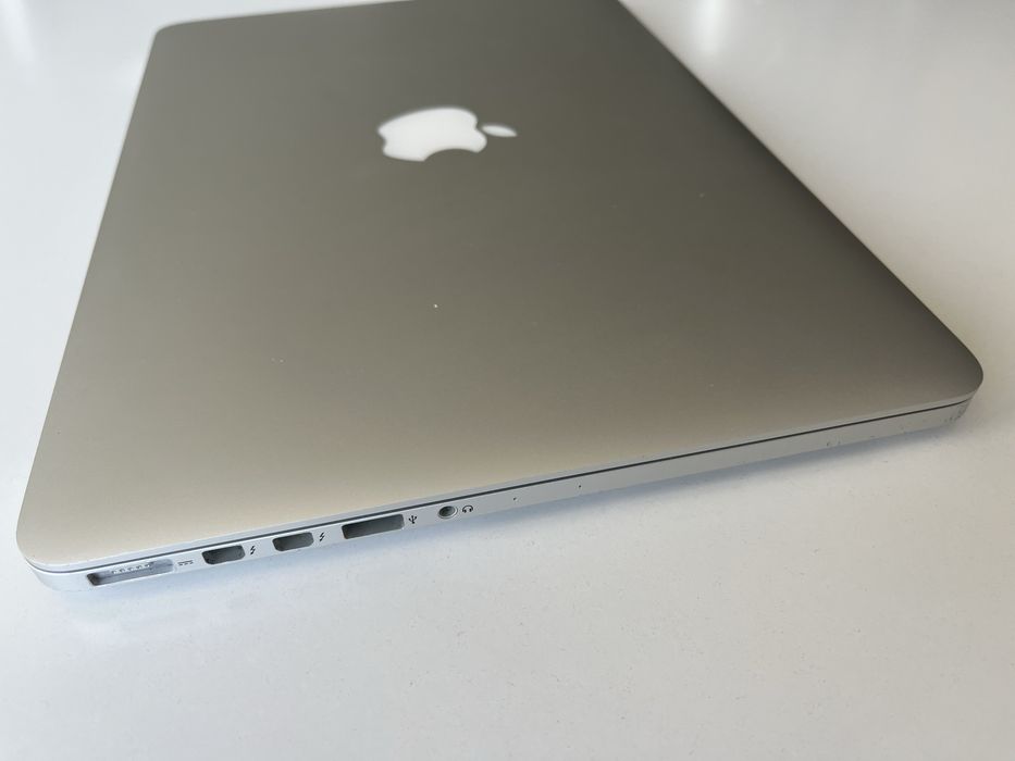MacBook Pro 13 ,2015, 8GB RAM,256 GB SSD,model A1502