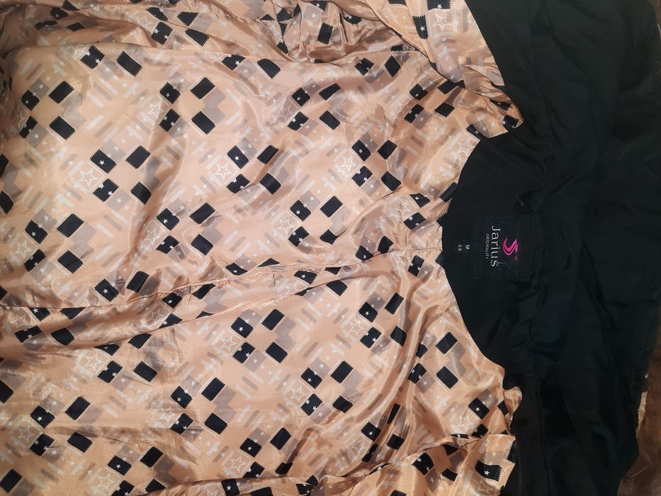 Продам зимнюю куртку