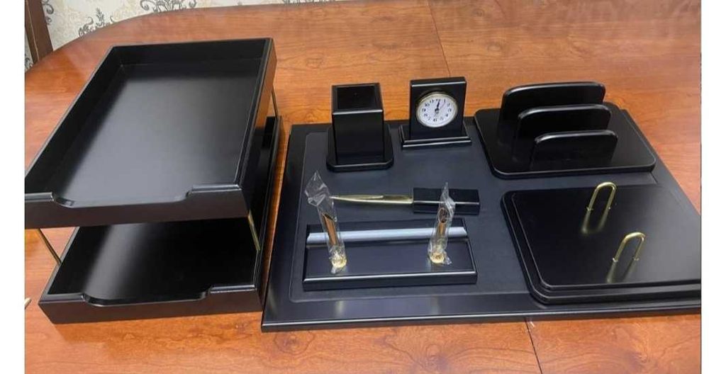 Настольный набор руководителя.