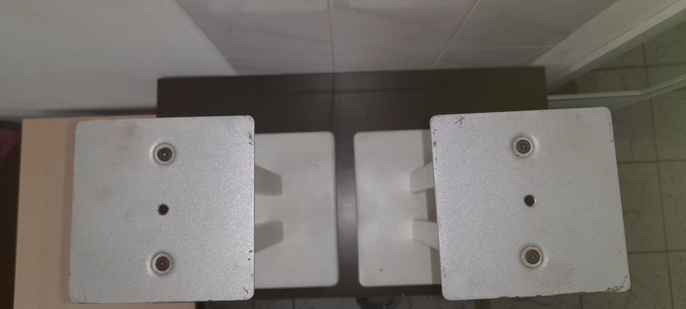 Standuri boxe din oțel