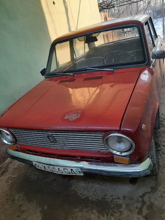 Lada 2101 sotiladi