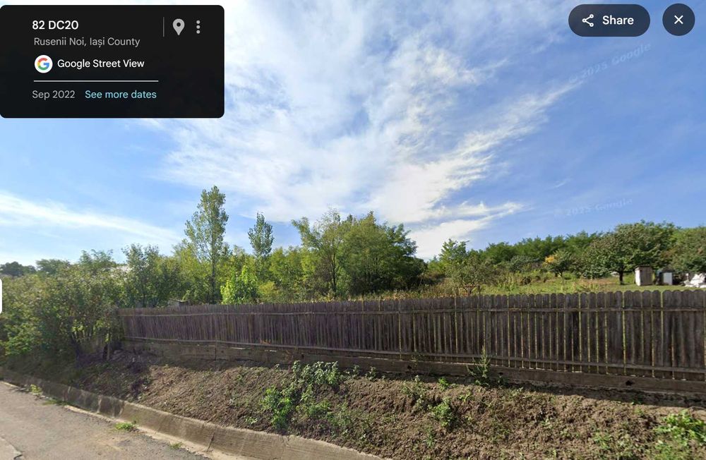 Teren Intravilan Rusenii Noi - La strada