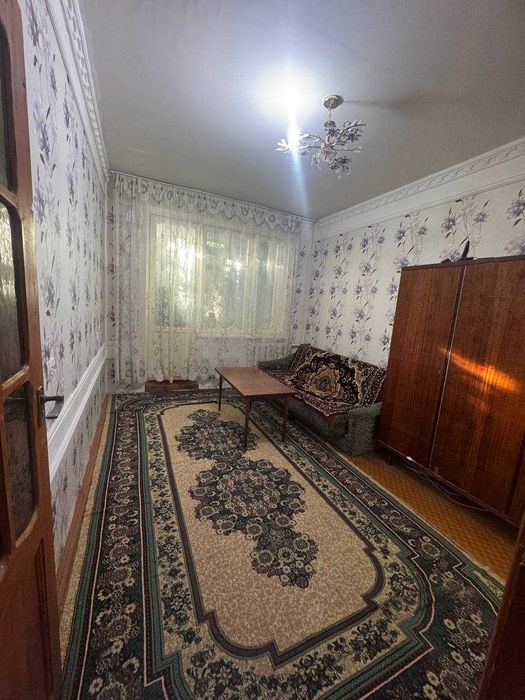 4 xonali kvartira sotiladi, 2-etaj, 5 etajlik