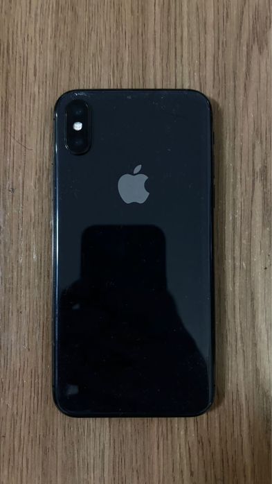 iPhone 10 black