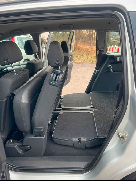 Opel zafira 2012