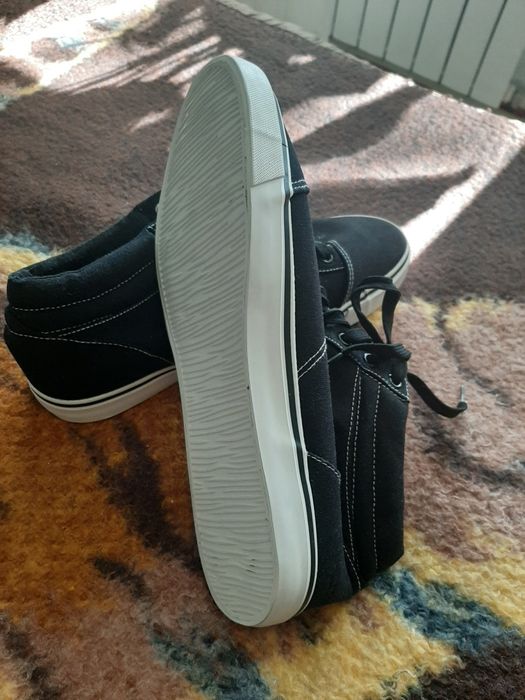 Продам мужские кеды