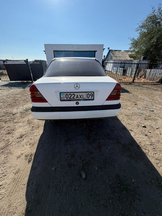 Продаю Mercedes-Benz C220,пробег уточняется