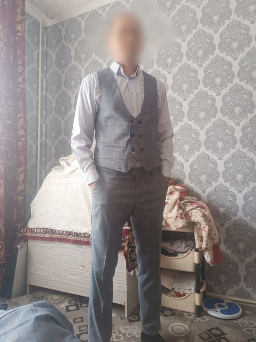 Продам костюм классический