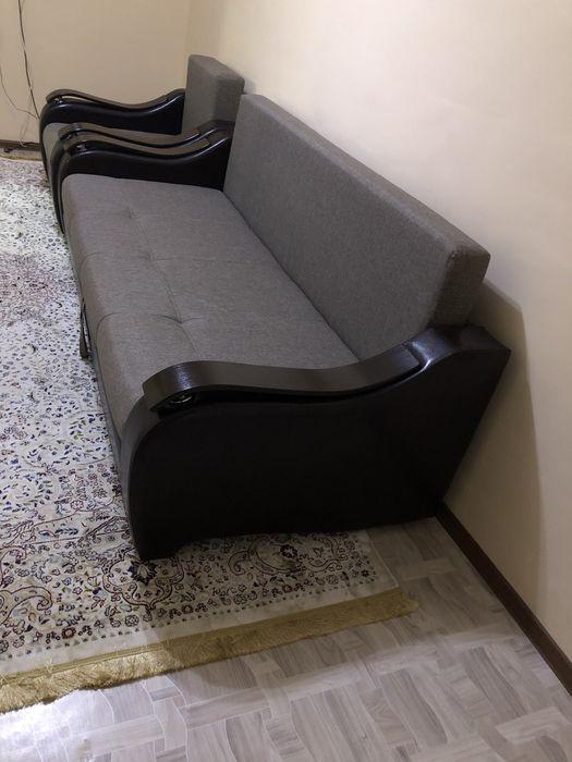 Продам Диван-кровать и креслом