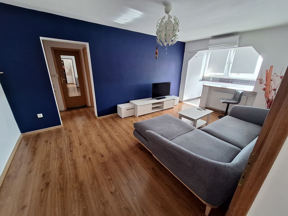 Inchiriez apartament 2 camere ,ultra central Piata Mihai Viteazu