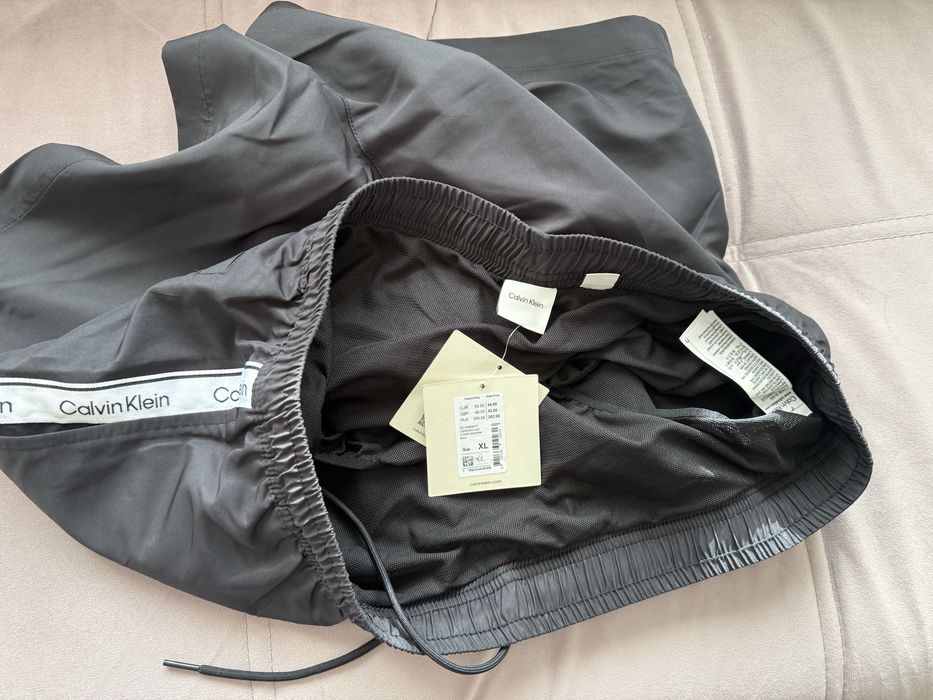 Short Calvin Klein XL Noi cu eticheta