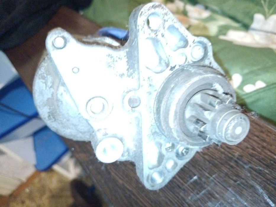 Стартер на Тойота Ланд Крузер