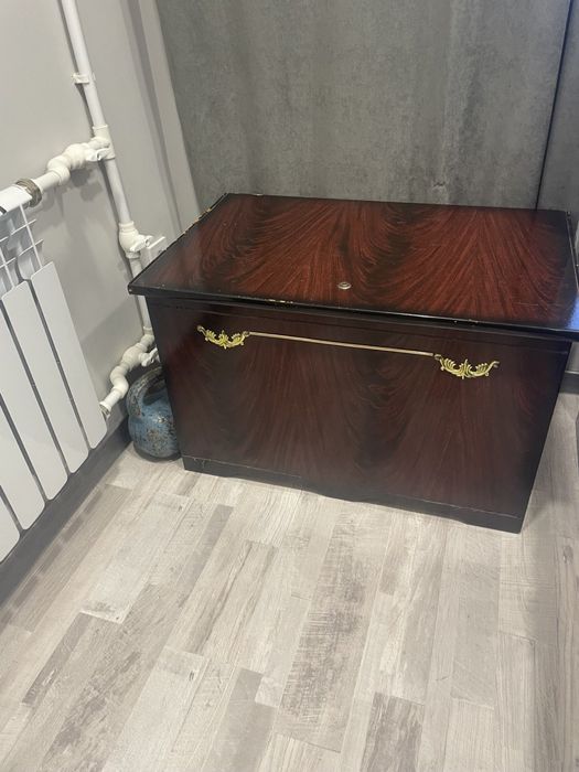 Срочна продам спальный гарнитур