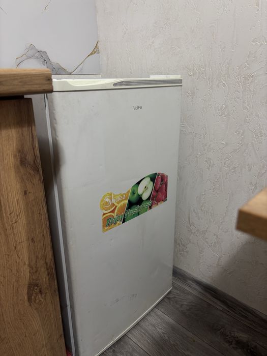 Холодильник срочно продам