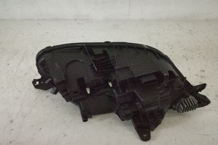 Фар Ляв Пълен Лед Активен Висок Сноп Оригинален В Добро Състояние Волв