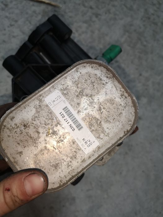 Carcasa filtru ulei termoflot 1.6 tdi CLH 105cp vw golf 7 VII 2014