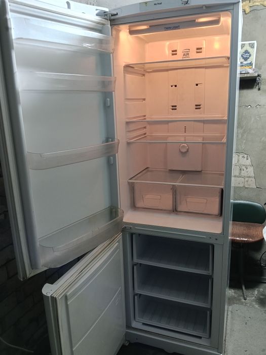 Продам холодильник