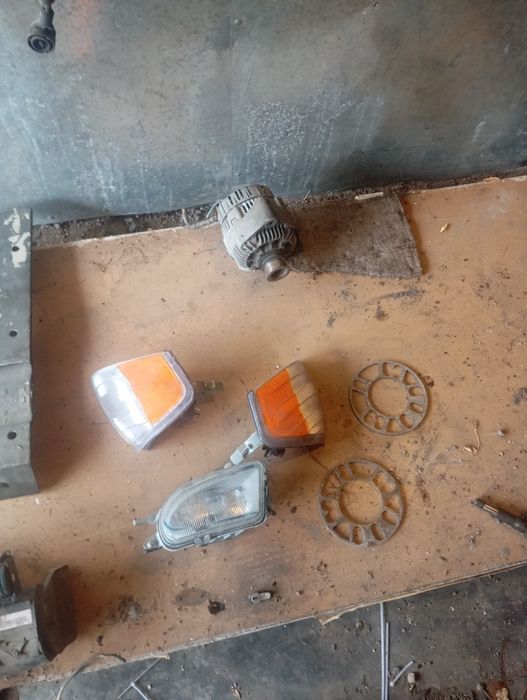 Продам запчасти на w202 c280