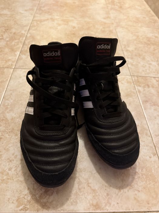 Футболни обувки adidas MUNDIAL TEAM TF