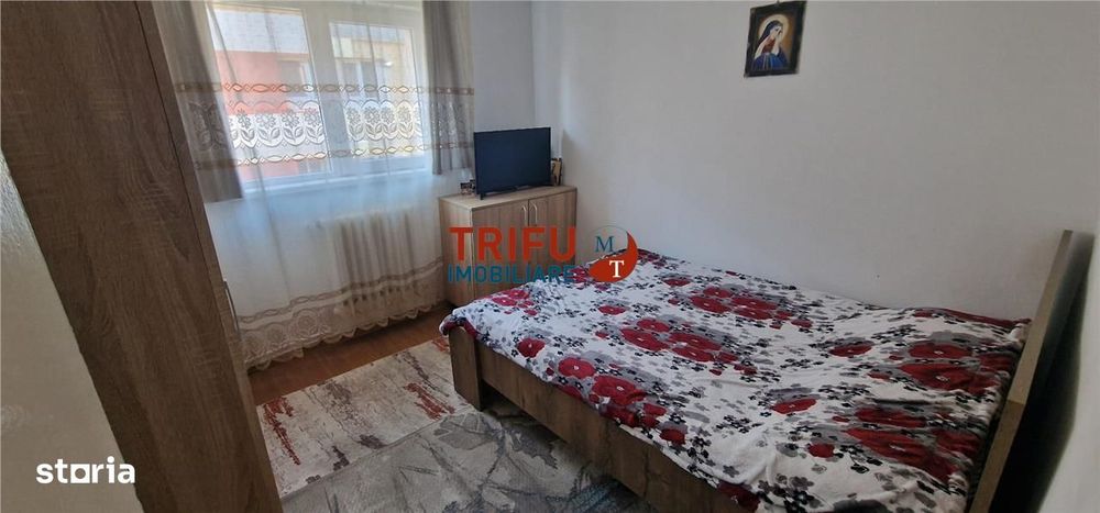 Apartament 3 camere de vanzare zona Cetate