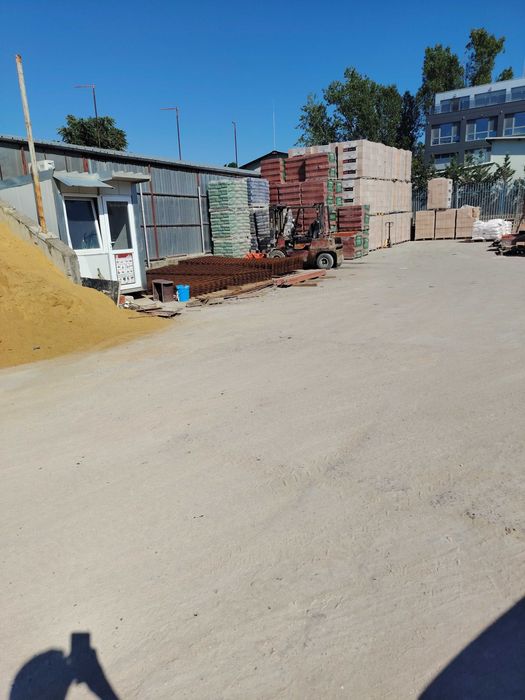 Пясък, чакъл, цимент, чернозем