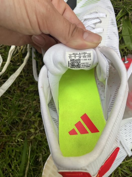 Шпайкове.Обувки за писта / шипове adidas ADIZERO XCS 38 номер