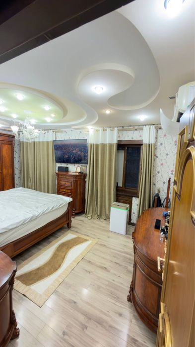 Продаю две 4х комнатные квартиры!