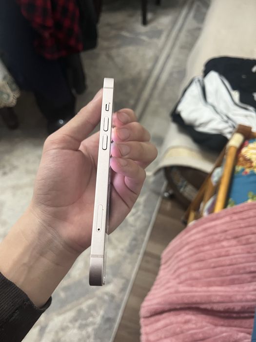 Продам  Айфон 13