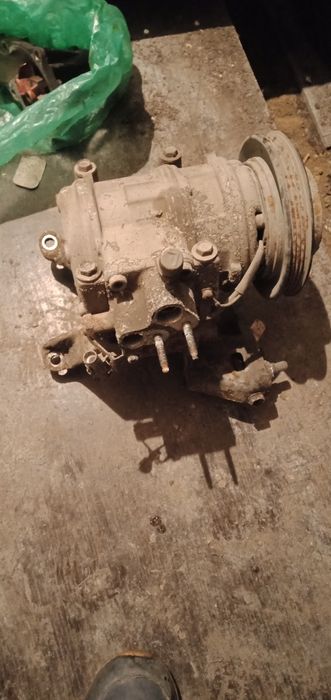 Запчасти для  двигателя тойота Марк 2