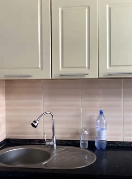 Кухонный гарнитур и плита