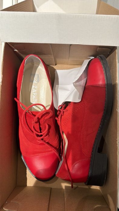 Червени обувки естествен велур и кожа