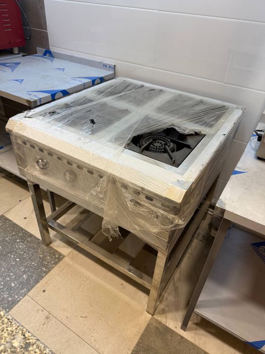 Газовая плита промышленная