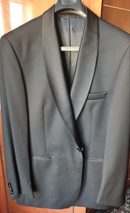 Costum ceremonie Cacharel superb