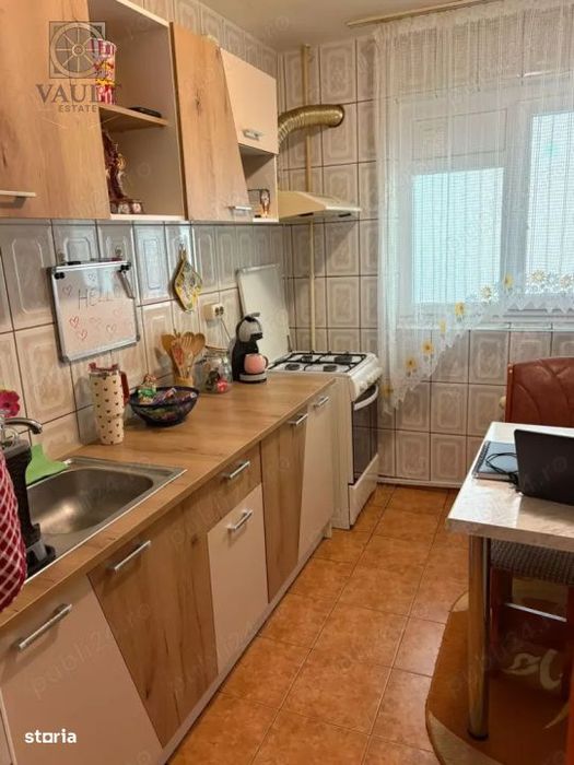Apartament 3 Camere-Margeanului-Barnova-Bloc Reabilitat-2 Bai-Boxa